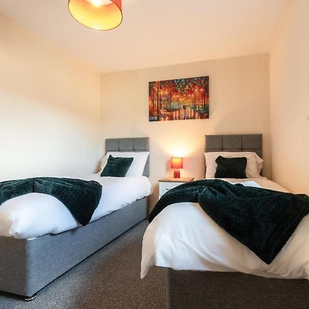 Best Price! 2 Bed City Centre - 4 Single Beds Or 2 Super King, Smart Tvs, Sofa Bed & Free Secure Parking Саутхамптън Екстериор снимка