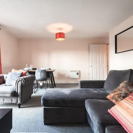 Best Price! 2 Bed City Centre - 4 Single Beds Or 2 Super King, Smart Tvs, Sofa Bed & Free Secure Parking Саутхамптън Екстериор снимка