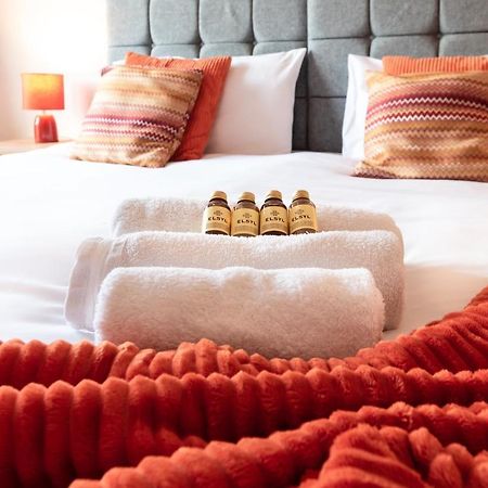 Best Price! 2 Bed City Centre - 4 Single Beds Or 2 Super King, Smart Tvs, Sofa Bed & Free Secure Parking Саутхамптън Екстериор снимка