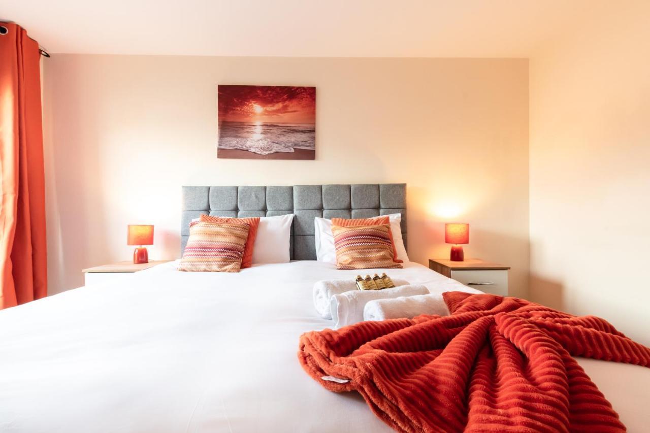 Best Price! 2 Bed City Centre - 4 Single Beds Or 2 Super King, Smart Tvs, Sofa Bed & Free Secure Parking Саутхамптън Екстериор снимка
