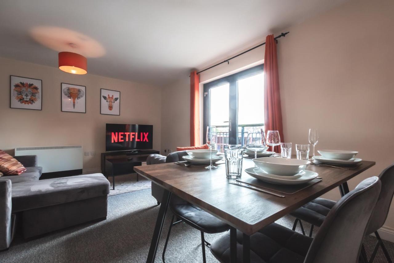Best Price! 2 Bed City Centre - 4 Single Beds Or 2 Super King, Smart Tvs, Sofa Bed & Free Secure Parking Саутхамптън Екстериор снимка