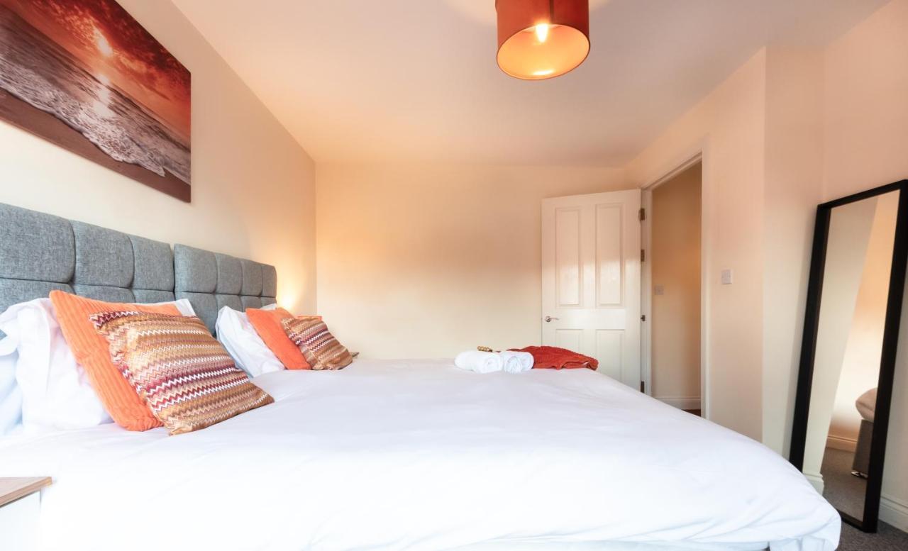 Best Price! 2 Bed City Centre - 4 Single Beds Or 2 Super King, Smart Tvs, Sofa Bed & Free Secure Parking Саутхамптън Екстериор снимка